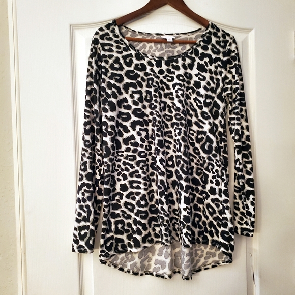 Lularoe M Leopard Animal Print Long Sleeve Top Blouse Lynnae NWT - Picture 2 of 7